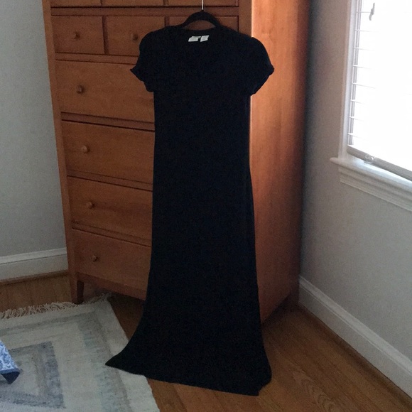 C&C California Dresses & Skirts - Short Sleeve C & C California Maxi